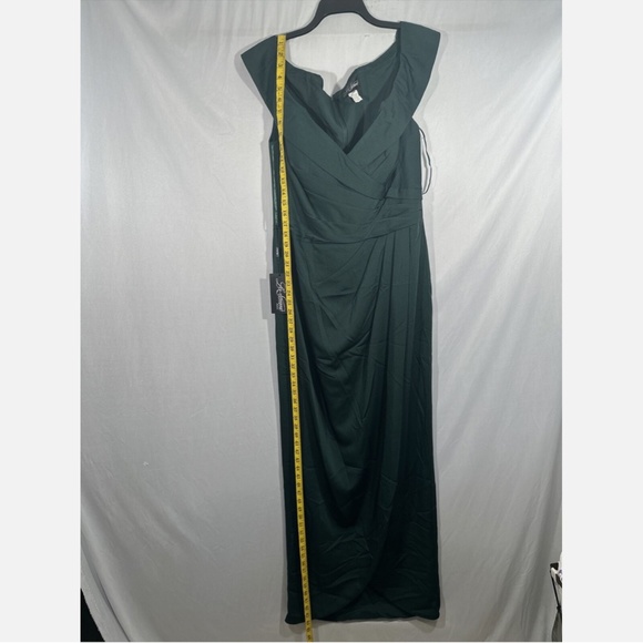 NWT‎ $365 La Femme [SZ 14 ] Surplice Off the Shoulder Column Gown Emerald green - Picture 10 of 14